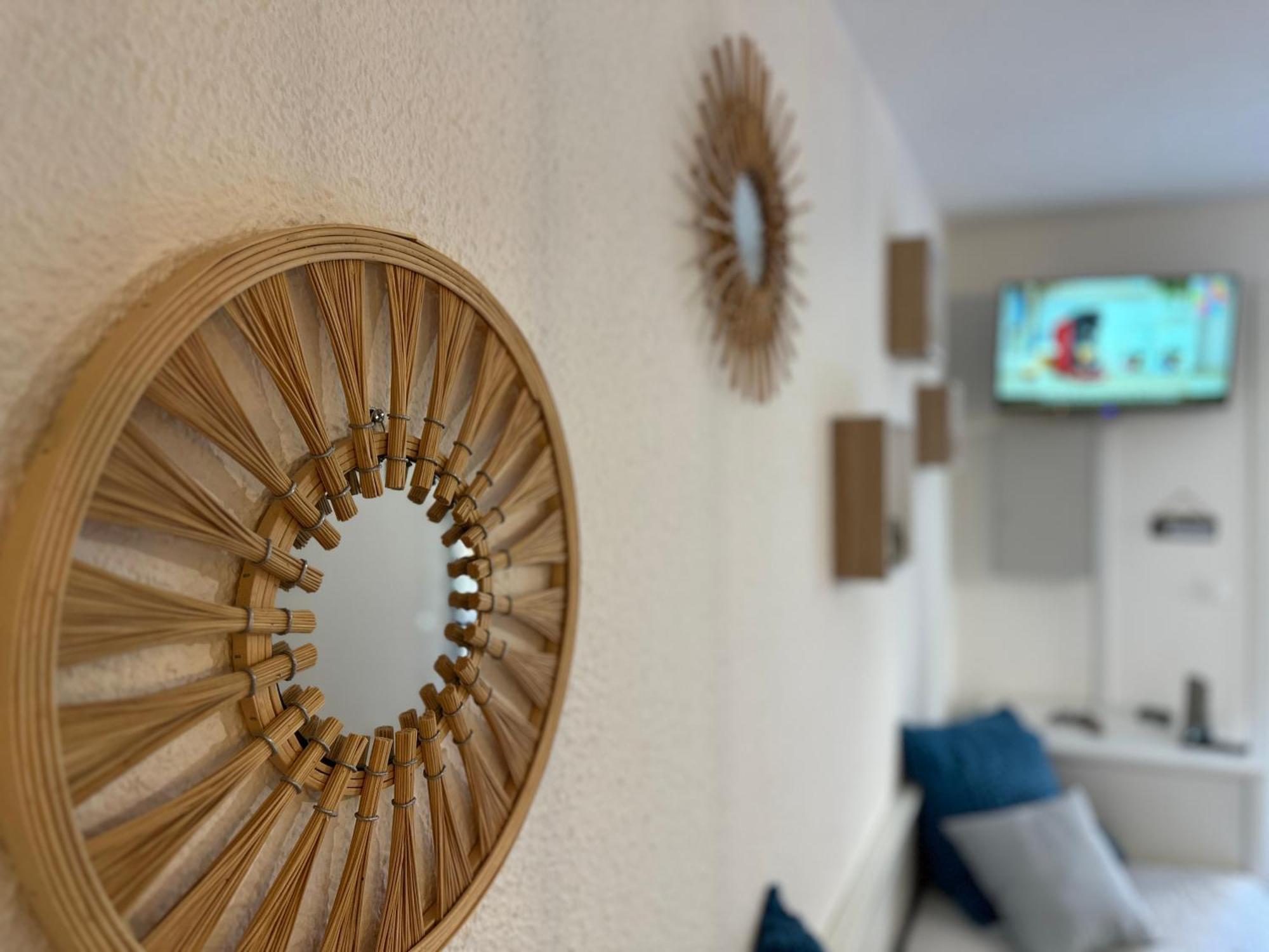 Appartement Climatise Avec Chambre Et Parking Privatif Locations Vld Camargue Saintes-Maries-de-la-Mer Eksteriør bilde