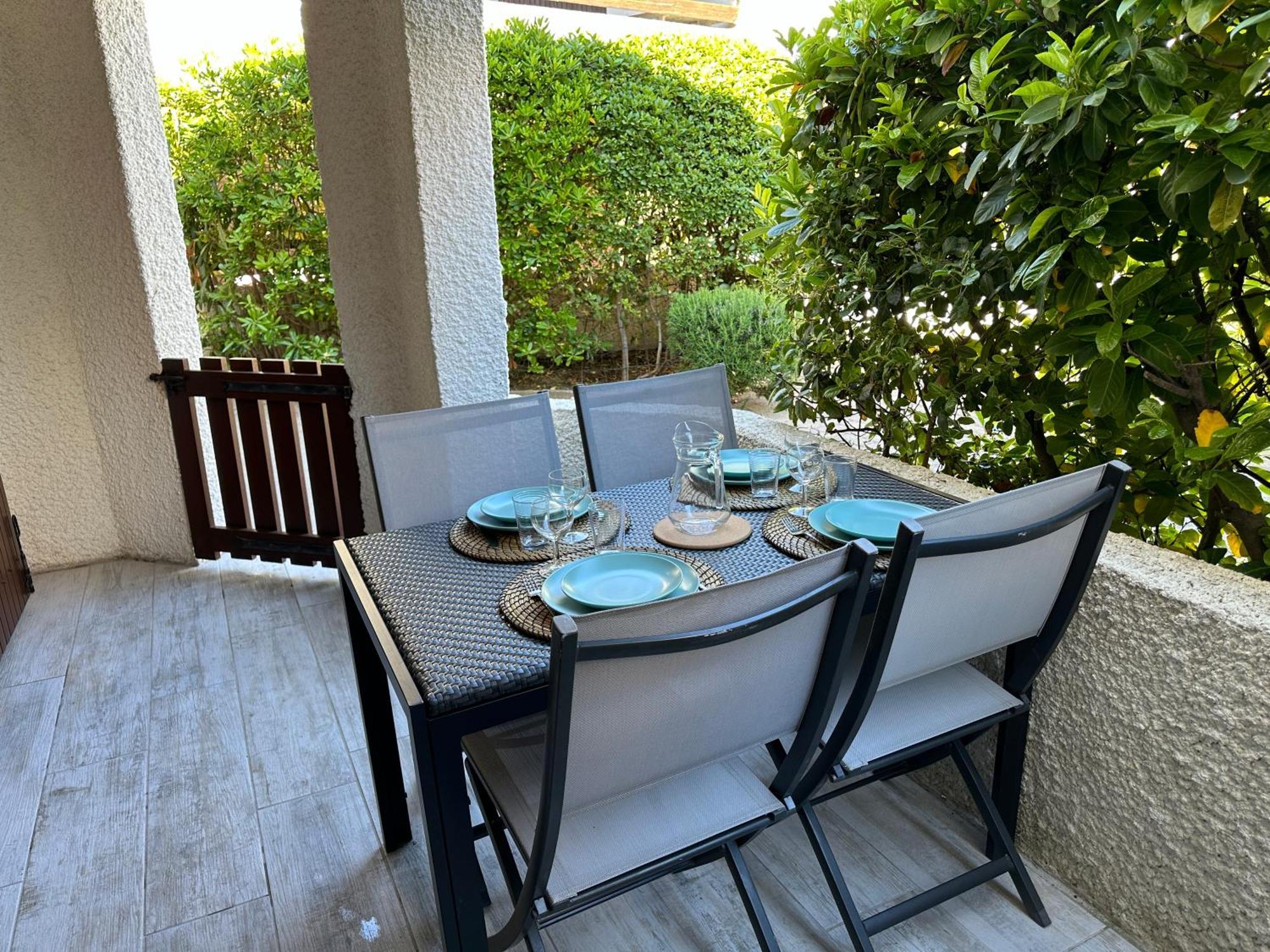 Appartement Climatise Avec Chambre Et Parking Privatif Locations Vld Camargue Saintes-Maries-de-la-Mer Eksteriør bilde